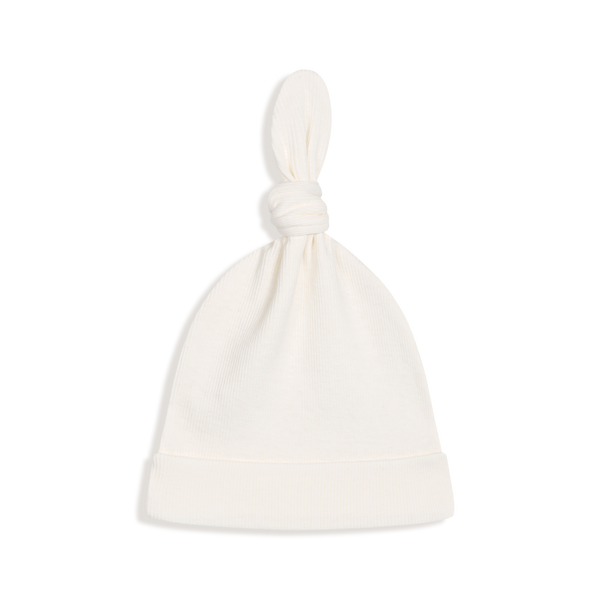 Bawełniana czapeczka z supełkiem- biel